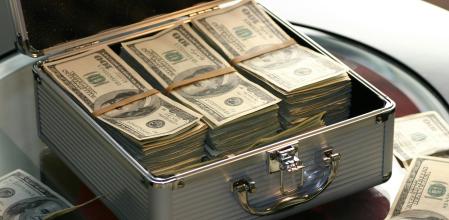 Where Should You Keep Your Money? The Best (and Worst) Places to Store Cash in 2025